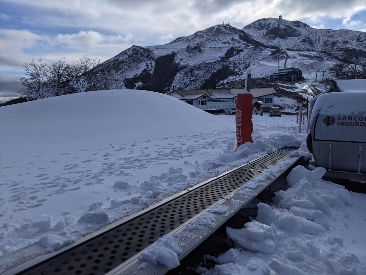 Cerro Bayo funcionar&aacute; de acuerdo a la implementaci&oacute;n de los estrictos protocolos en materia de seguridad e higiene para residentes, el turismo y quienes ingresen a la provincia.