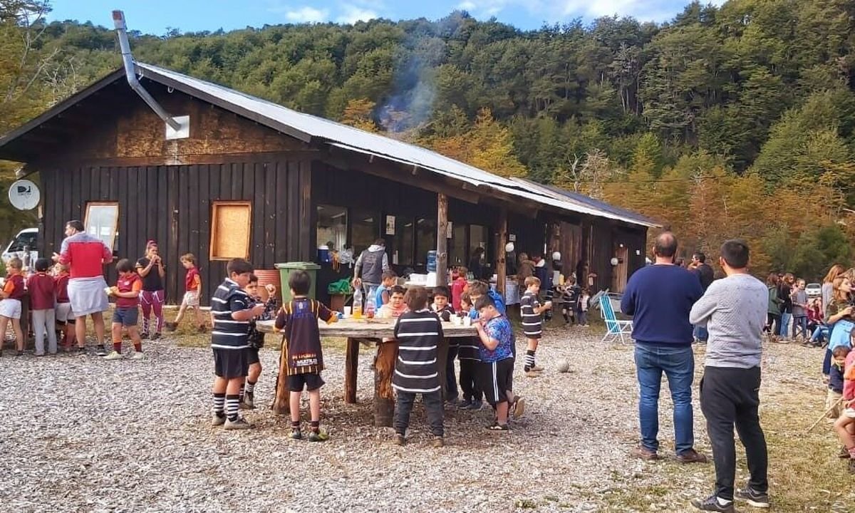 Coihues Rugby Club de Villa La Angostura agradeci&oacute; las donaciones recibidas