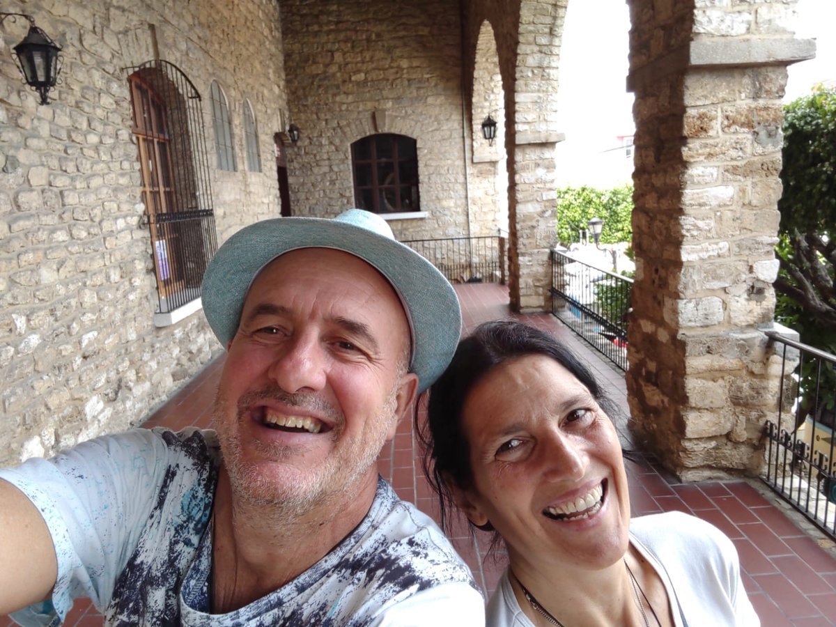Actualmente, la pareja de m&uacute;sicos de Villa La Angostura sigue recorriendo Am&eacute;rica y se encuentra instalada al sur de M&eacute;xico.