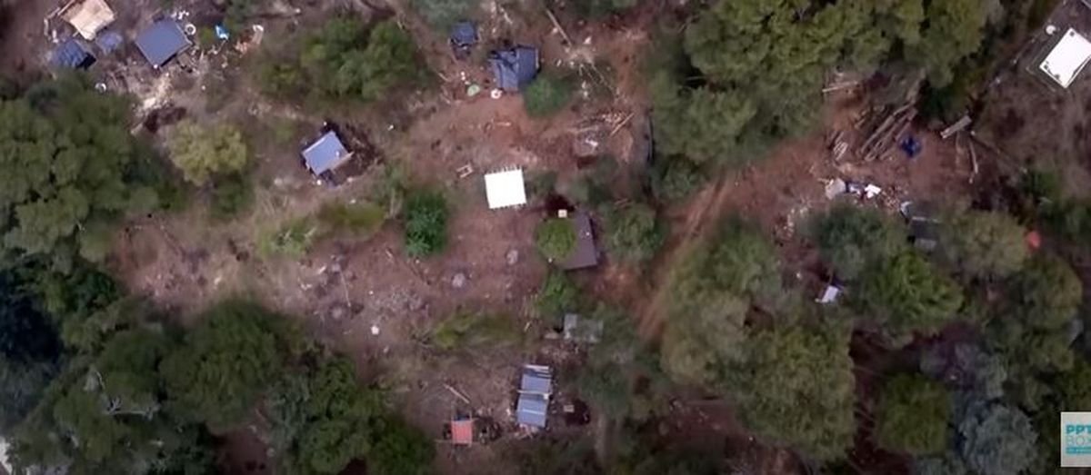 Villa La Angostura: Vista a&eacute;rea de la usurpaci&oacute;n del predio del ISSN