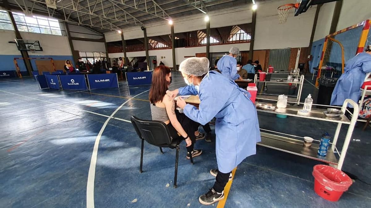 La campa&ntilde;a de vacunaci&oacute;n continua en todo Neuqu&eacute;n