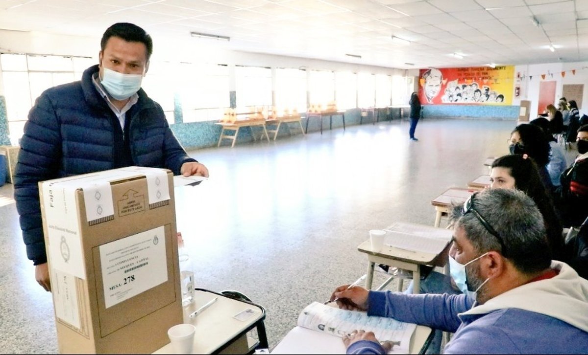 Osvaldo Llancafilo ya vot&oacute; en las PASO.