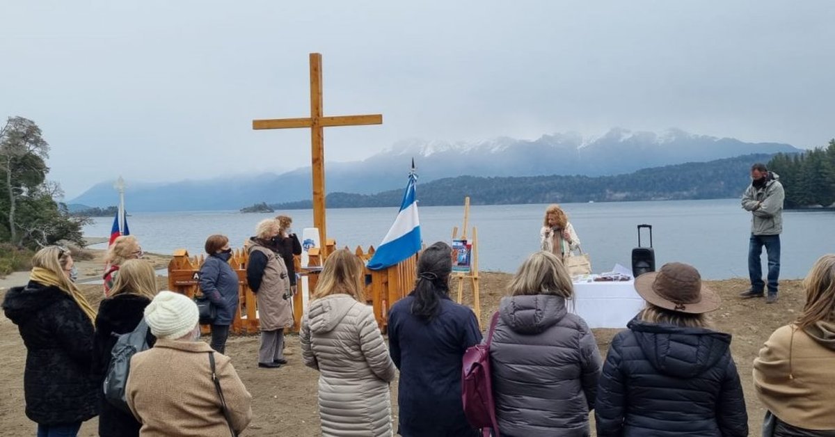El camino jesu&iacute;tico en Villa La Angostura.