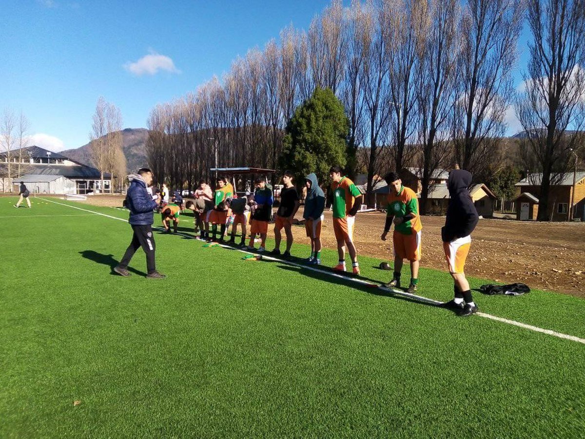 El Club Vega San Mart&iacute;n se prepara para una prueba futbol&iacute;stica del Club Banfield.