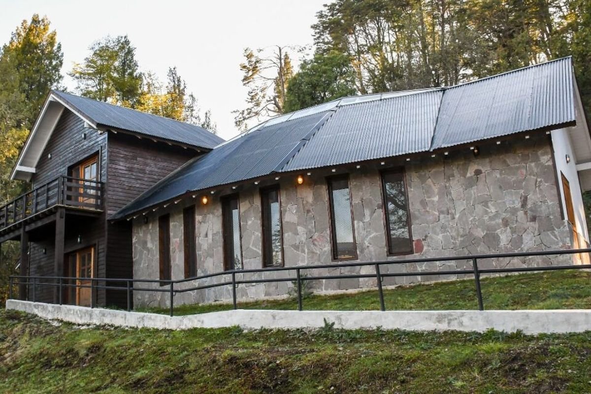 Los alumnos de Villa La Angostura realizan visitas guiadas al MAC todas las semanas