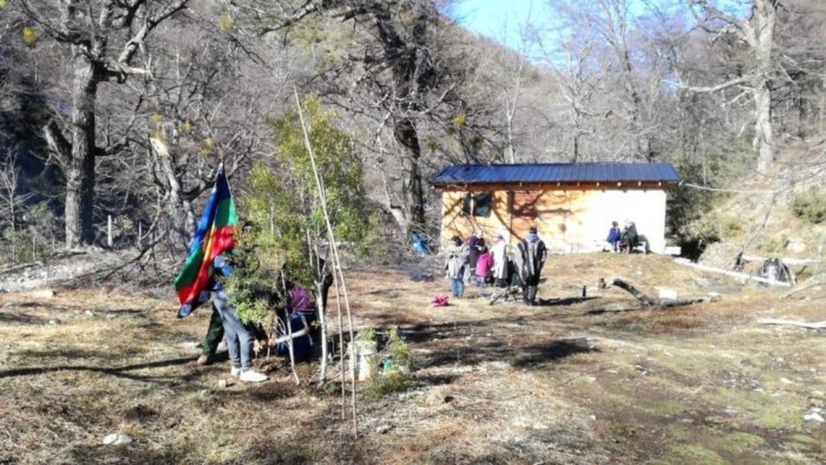 La Justicia anunl&oacute; una resoluci&oacute;n que reconoc&iacute;a la propiedad de tierras a Mapuches en Bariloche.