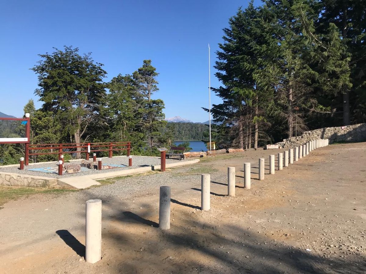 Obras en el Mirador Malvinas de Villa La Angostura