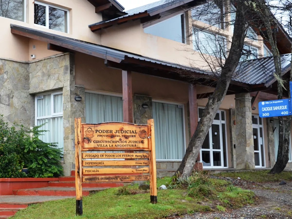 Dictaron prisi&oacute;n preventiva para un hombre que mat&oacute; a un vecino de Villa La Angostura e hiri&oacute; a su hermano.