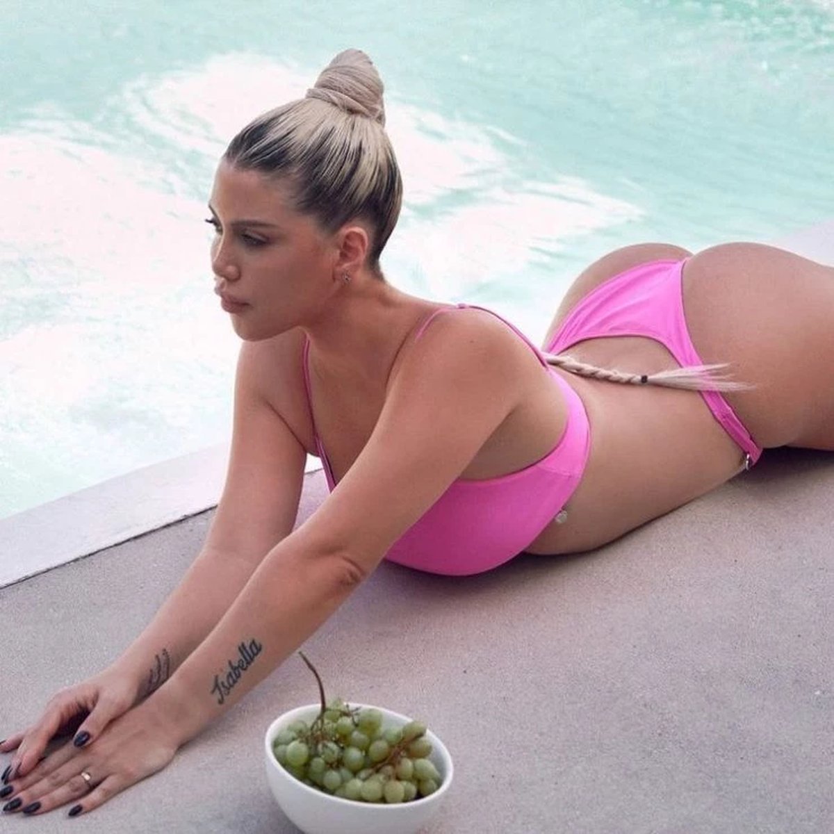 Wanda Nara con su l&iacute;nea de bikinis