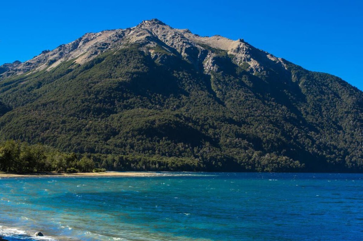 Paisaje del Lago Traful: uno de los m&aacute;s visitados de la Patagonia