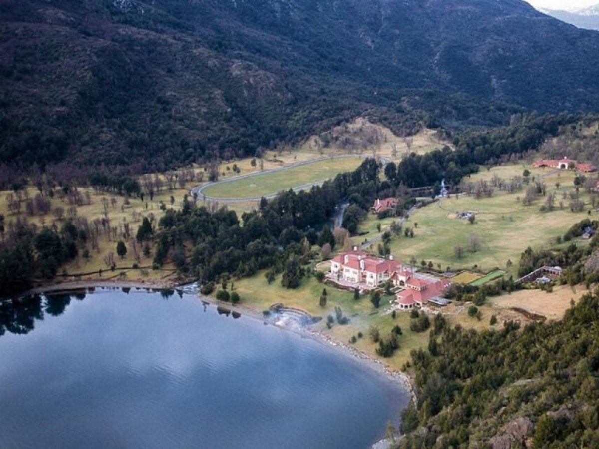 La Propiedad de Joe Lewis sobre el margen oriental de Lago Escondido&nbsp;