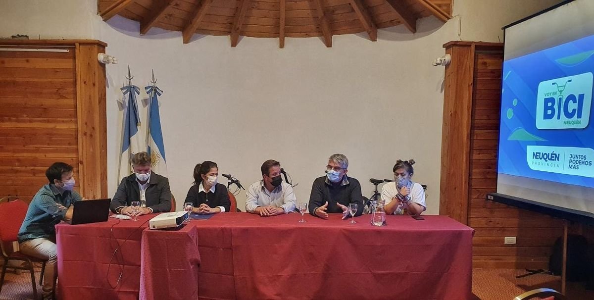El programa Voy en Bici, rubricado por Stefani, llega a Villa La Angostura