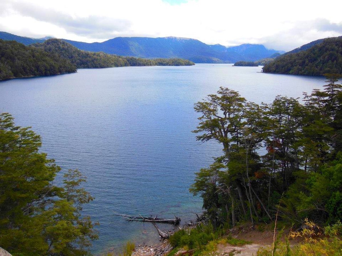 Redes: el lago Correntoso la &uacute;ltima recomendaci&oacute;n del hilo de Twitter