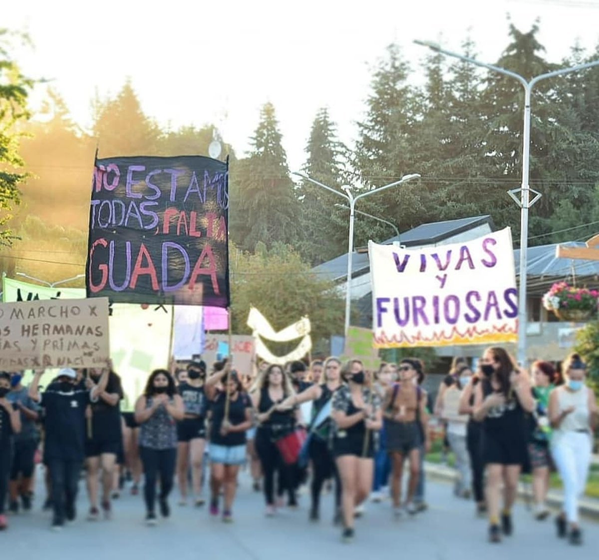 El 8 de marzo mujeres volver&aacute;n a marchar por Villa La Angostura en el marco del D&iacute;a de la Mujer.