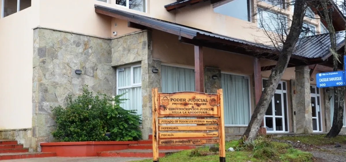 Poder judicial de Villa La Angostura.