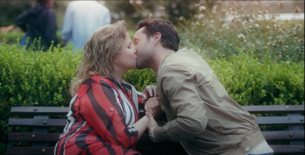 Benjam&iacute;n Vicu&ntilde;a en el videoclip de los Pimpinela
