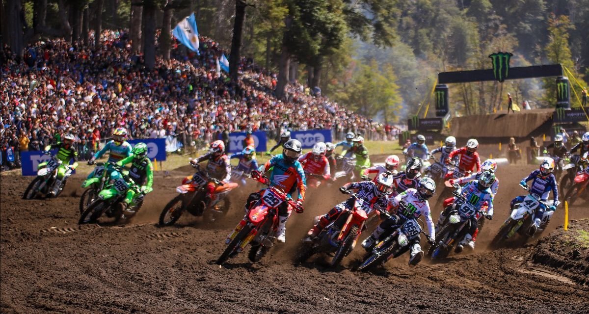 El p&uacute;blico angosturense disfrut&oacute; de lo mejor del Motocross Foto: Lucas Bylo