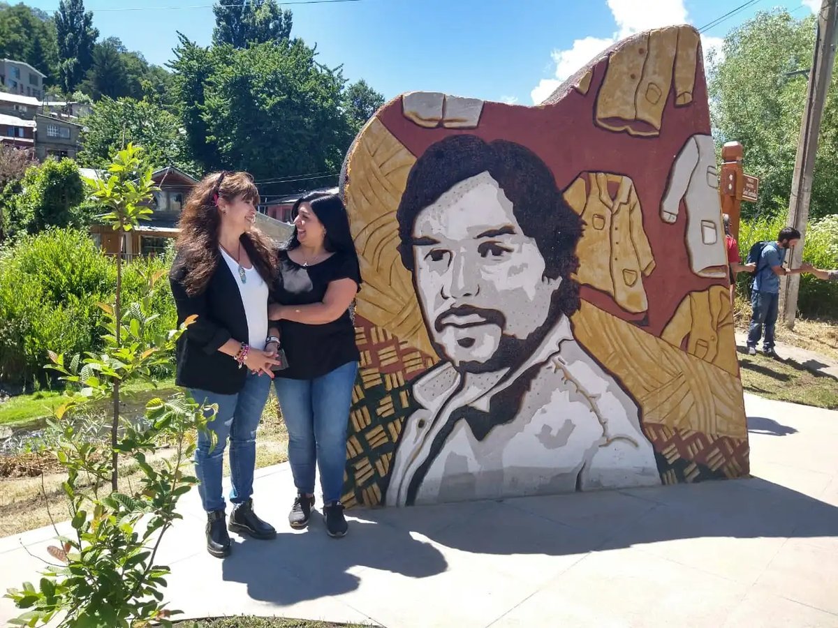 En San Mart&iacute;n de los Andes hicieron un paseo homenaje al docente