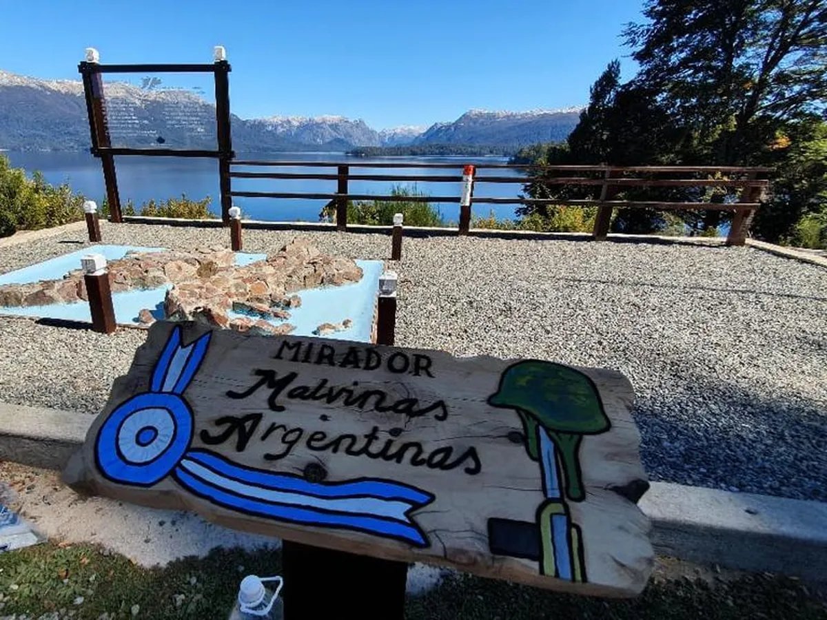 El Mirador Malvinas en Villa la Angostura: otro de los lugares d&oacute;nde pidieron m&aacute;s accesibilidad