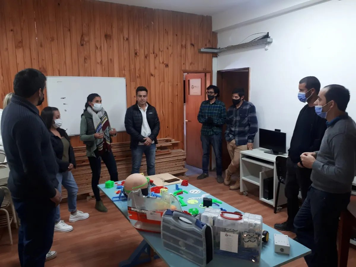 El d&iacute;a que el centro Fab Lab fue inaugurado en Villa La Angostura.