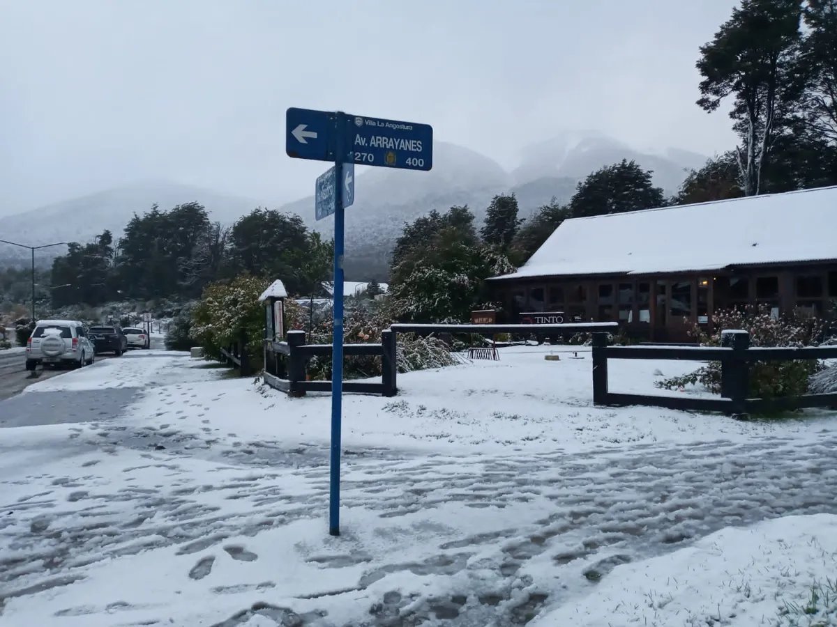 El temporal de nieve en Villa la Angostura afect&oacute; el normal funcionamiento de la red de gas