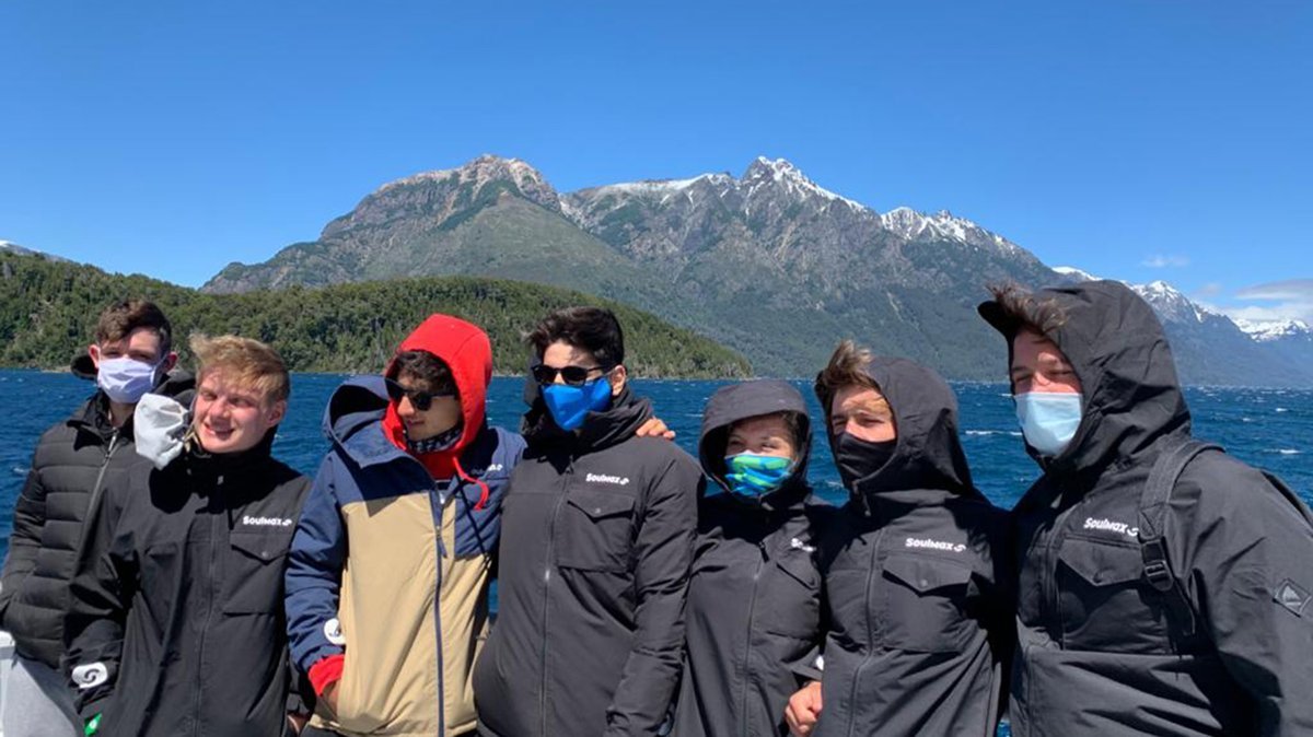 En el verano 2022 Bariloche se vio "invadida" por estudiantes de las promociones 2020 y 2021 que no hab&iacute;an podido viajar por la pandemia