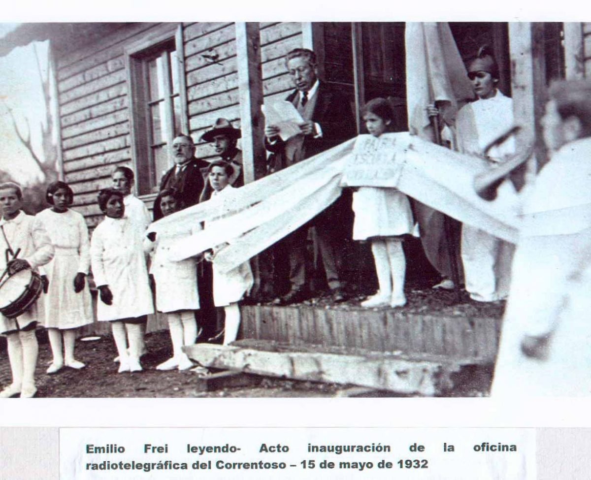 Inauguraci&oacute;n de la oficina radiotelegr&aacute;fica que ser&iacute;a el origen de la fundaci&oacute;n de Villa la Angostura