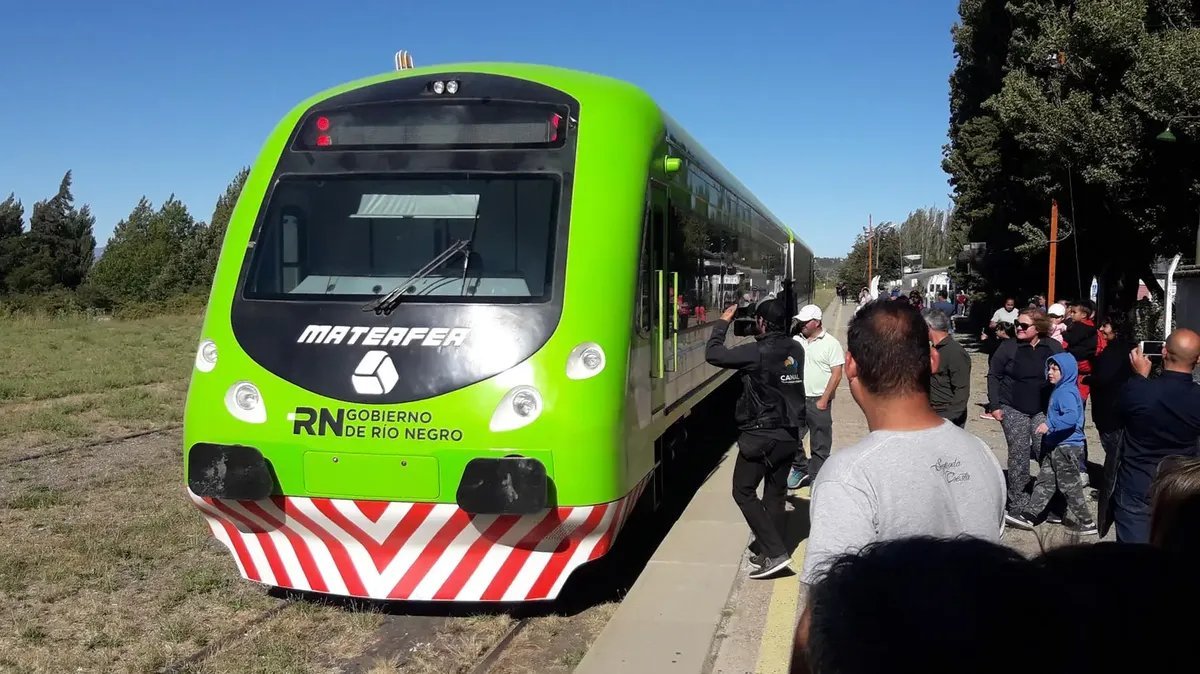 La formaci&oacute;n de la empresa Tren Patag&oacute;nico comenzar&aacute; a cumplir dos frecuencias semanales entre Jacobacci y Bariloche a partir del 31 de mayo. 