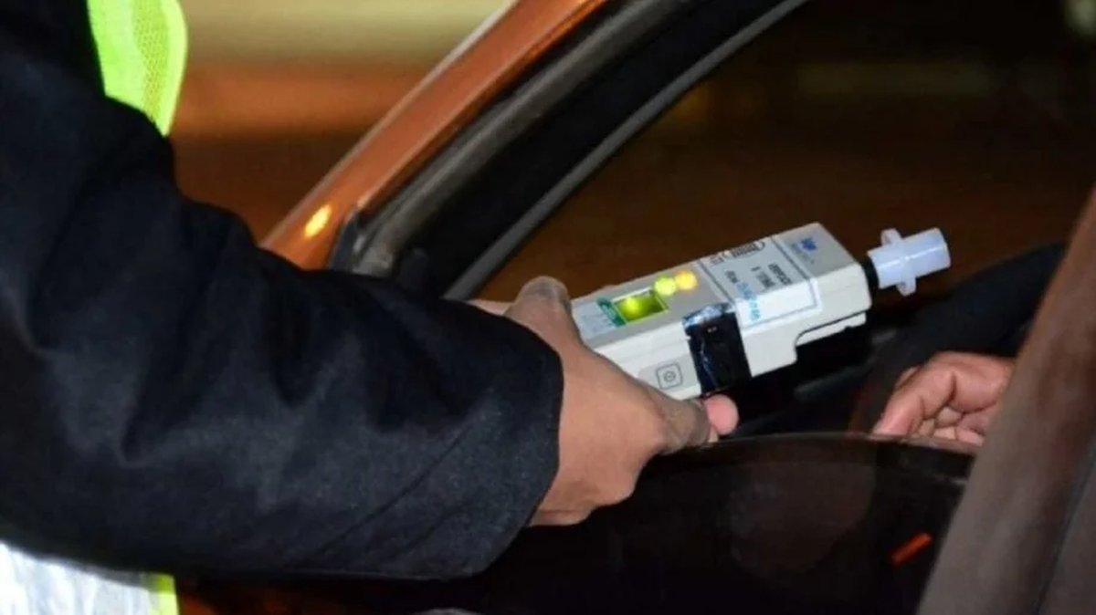 Los operativos de seguridad vial de este fin de semana en Bariloche arrojaron 16 actas por alcoholemia positiva.