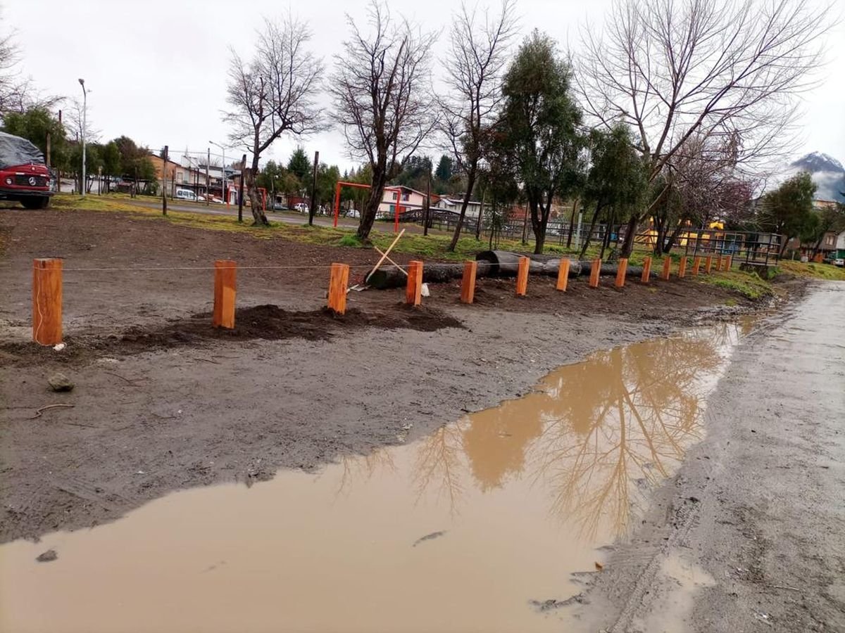 As&iacute; qued&oacute; el trabajo realizado en la Plaza de los Ni&ntilde;os de Villa La Angostura.