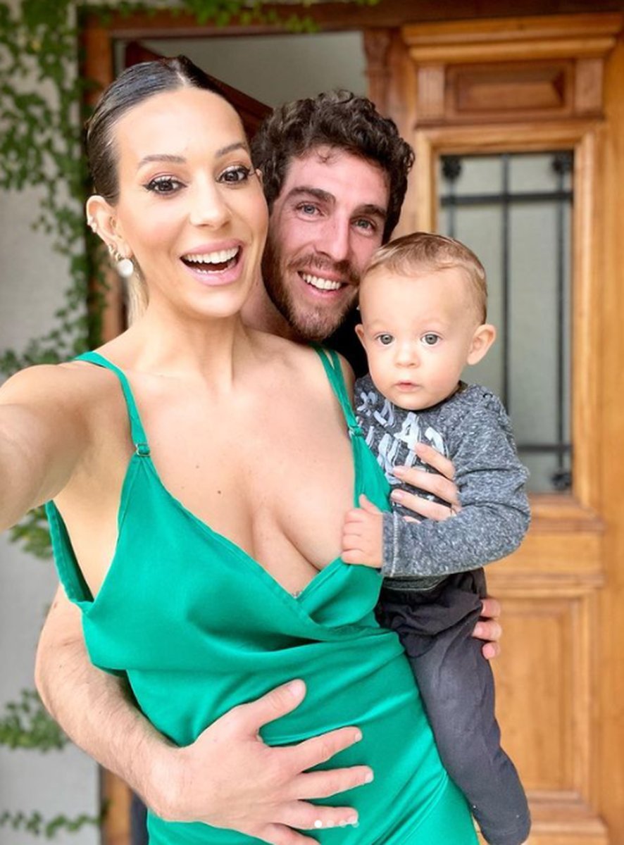 Noelia Marzol junto a su familia.