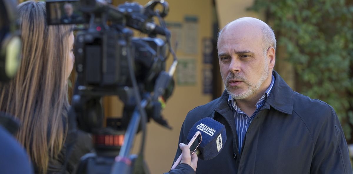 Sebasti&aacute;n Gonz&aacute;lez, ministro de Jefe de Gabinete se refiri&oacute; a los incidentes de ATE en San Mart&iacute;n de los Andes.