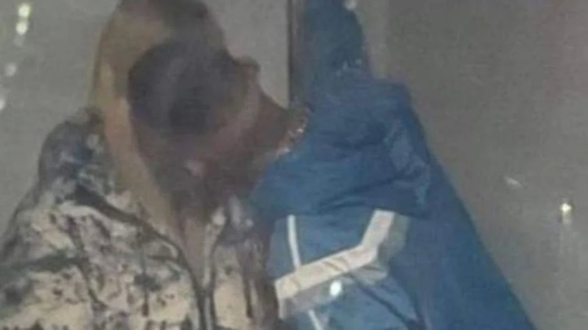 Fotograf&iacute;a de Wanda Nara y L-Gante que se viraliz&oacute; en redes sociales.