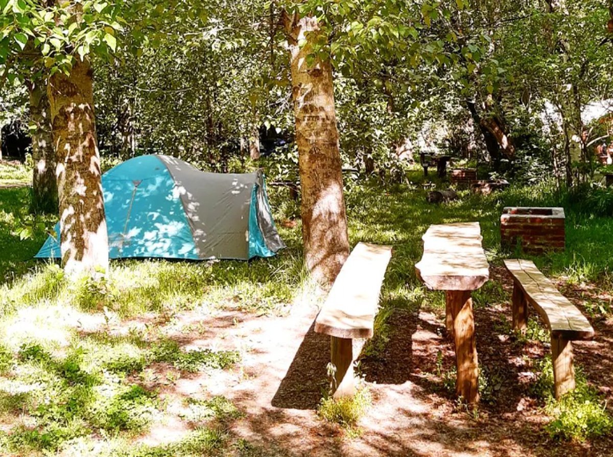 Los campings, muy visitados en verano, son espacios donde se pueden realizar fogatas.