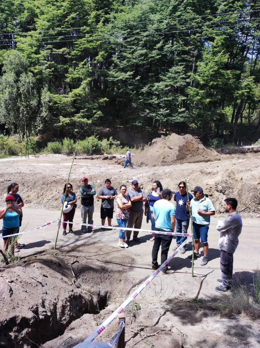 Angostura: mapuches frenan trabajos en la Circunvalaci&oacute;n.