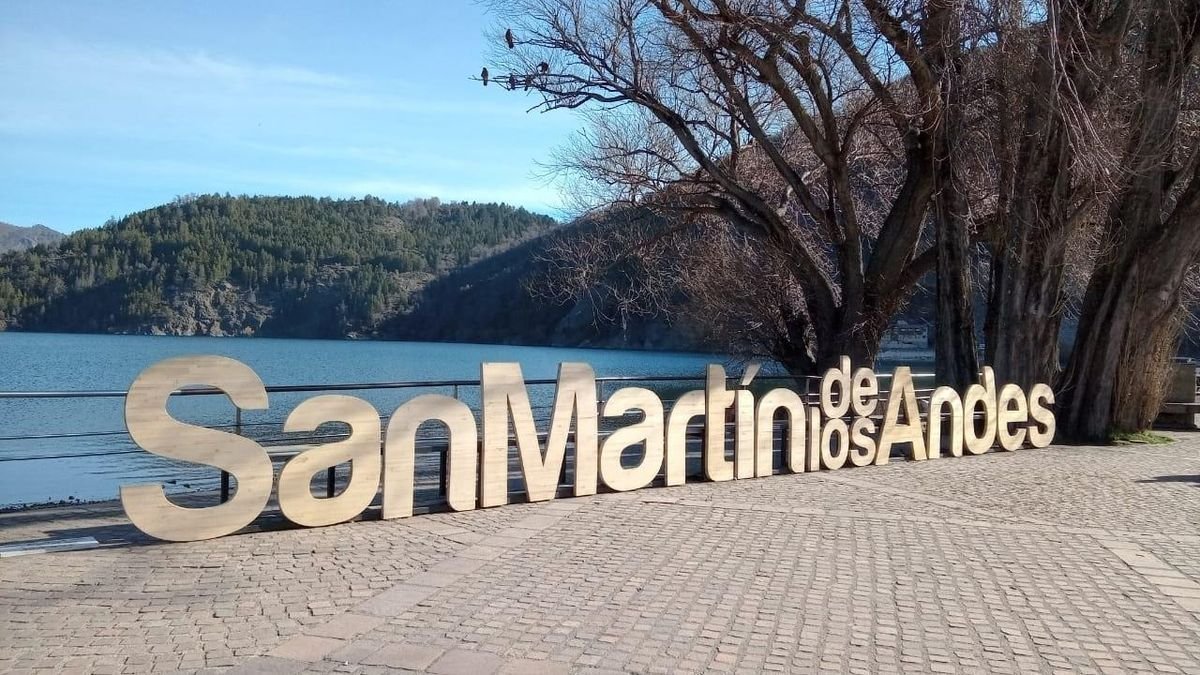 Pavimentaci&oacute;n de la ruta nacional 62 en San Mart&iacute;n de los Andes.