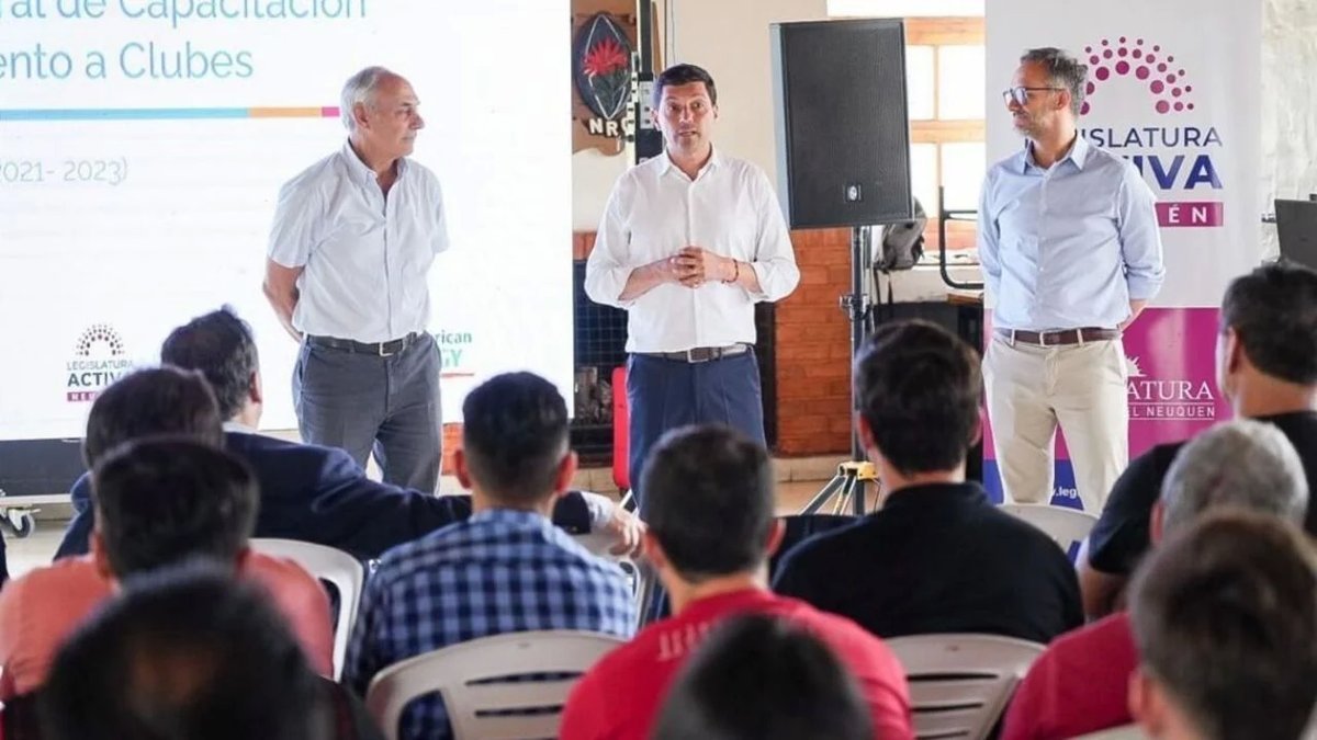 Marcos Koopmann, present&oacute; el "Programa Integral de Capacitaci&oacute;n y Acompa&ntilde;amiento a Clubes" en 2021.