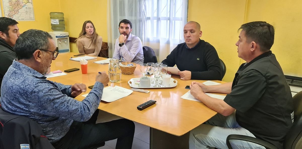 Mesa de trabajo para reglamentar la Ley de Bomberos Voluntarios en Neuqu&eacute;n&nbsp;