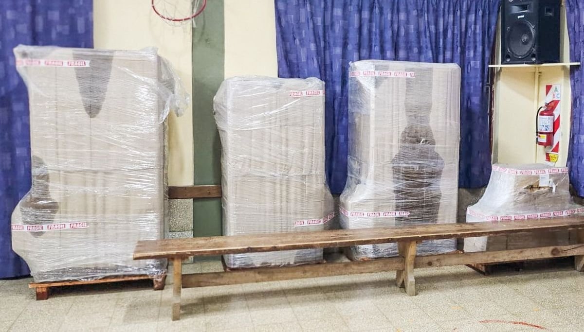 La Escuela N&deg;186 de Villa La Angostura recibi&oacute; calderas nuevas.