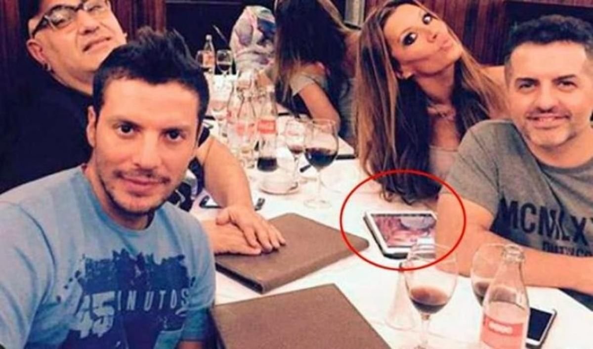 Televisi&oacute;n: los chats de la tablet de Natacha Jaitt.