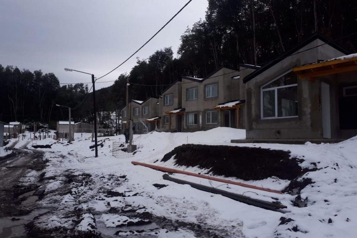 Emergencia habitacional en Villa La Angostura.