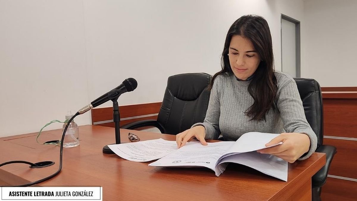 La asistente letrada Julieta Gonz&aacute;lez, quien se encarg&oacute; del caso de maltrato y crueldad animal en Neuqu&eacute;n.