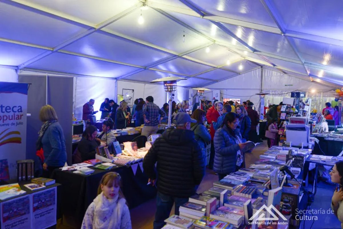 Feria del Libro en San Mart&iacute;n de los Andes.