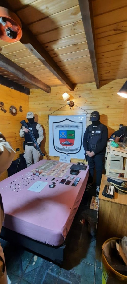 Allanaron un domicilio por tr&aacute;fico de drogas en Villa La Angostura
