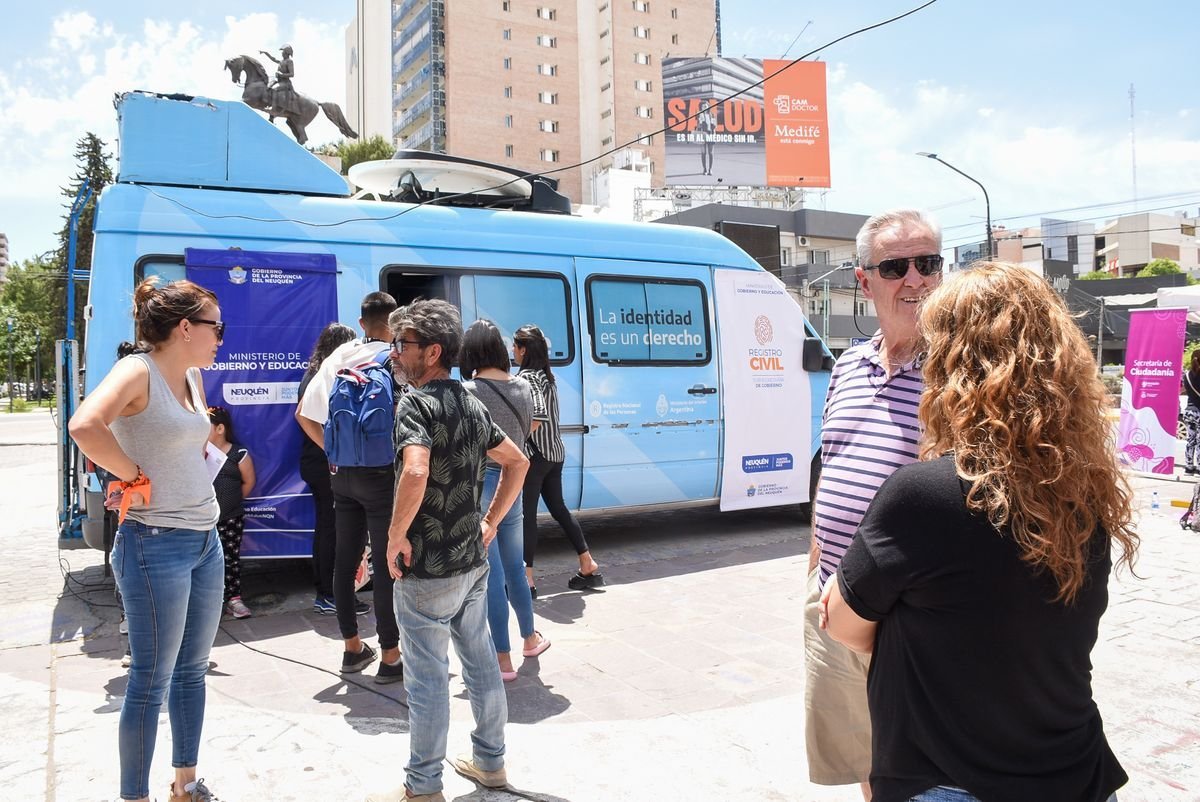 El registro civil m&oacute;vil, presente en las calles de Neuqu&eacute;n.