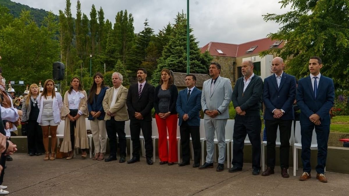 Gabinete San Mart&iacute;n de los Andes