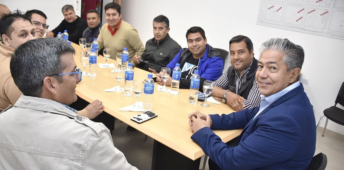Rolando Figueroa se reuni&oacute; con intendentes de la zona Centro.