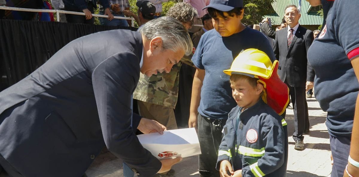 Rolando Figueroa en el acto por el 35&deg; Aniversario de Villa Pehuenia &ndash; Moquehue