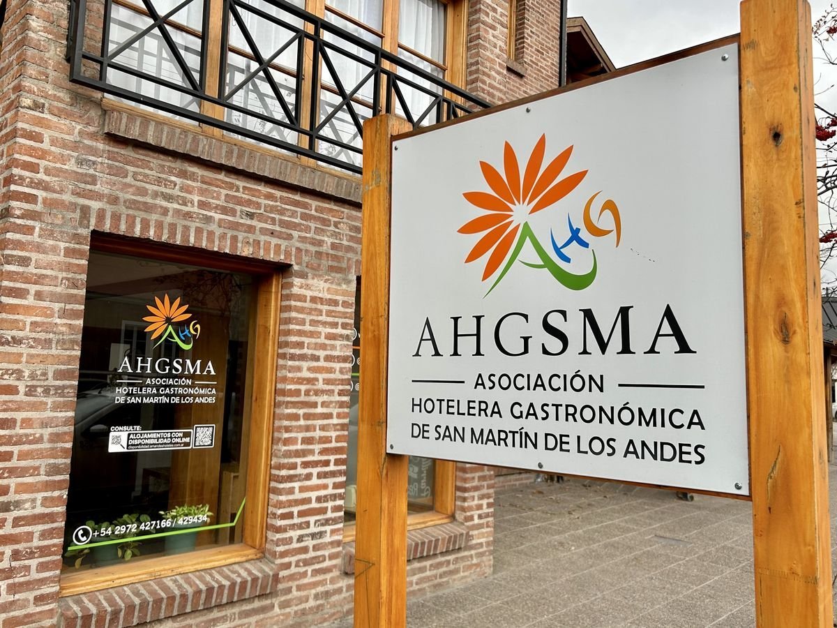 Asociaci&oacute;n Hotelera Gastron&oacute;mica de San Mart&iacute;n de los Andes (AHGSMA)
