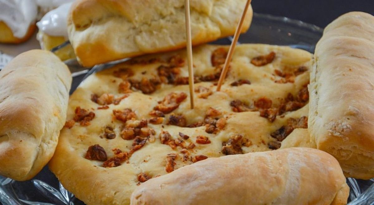El campeonato de la torta frita en Bariloche es uno de los eventos principales por los festejos del 84&deg; aniversario del centro c&iacute;vico.